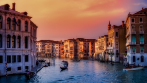 Italy travel statistics - LuggageHero