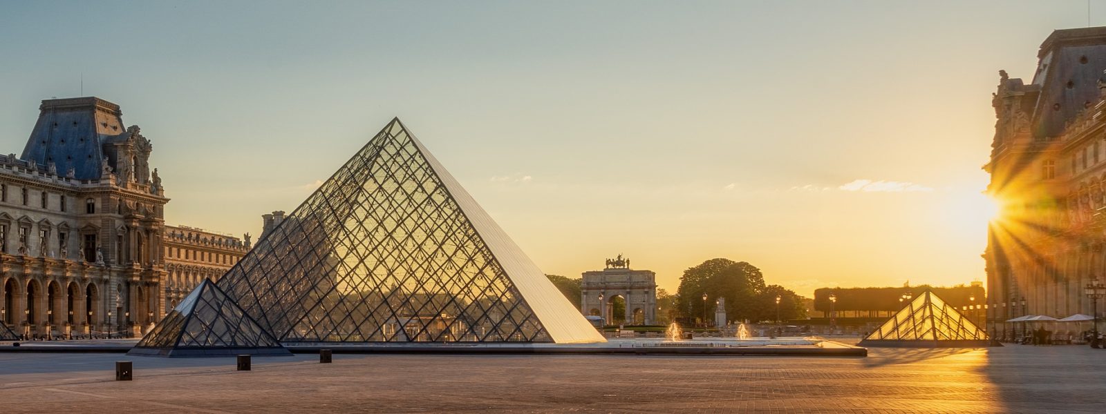 Left Luggage Tips for Paris – Louvre