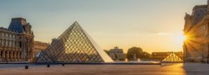 Louvre Museum luggage storage tips