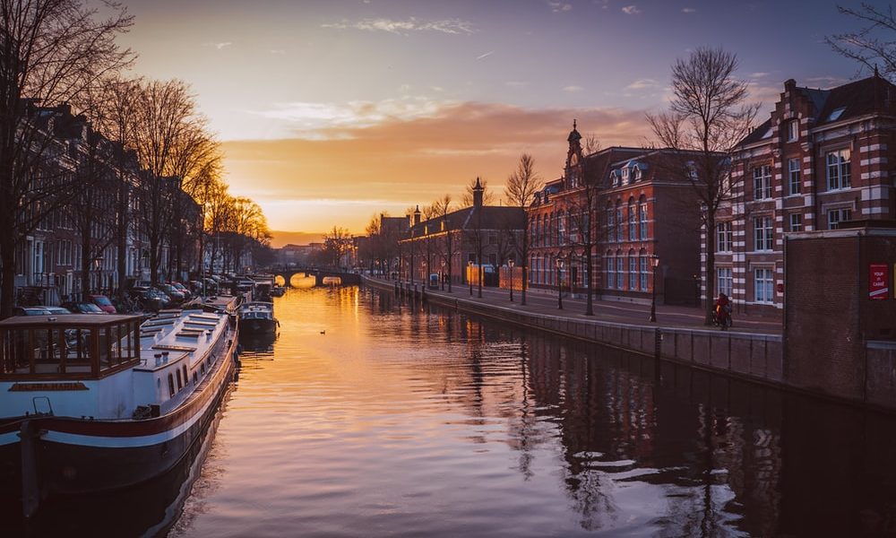 2023 Guide: Luggage Storage in Amsterdam